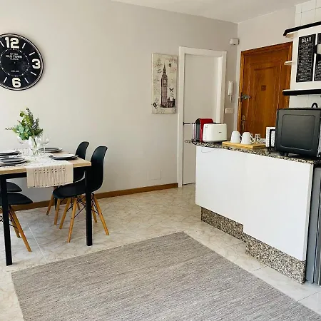 El Apartamento De La Colegiata شقة *